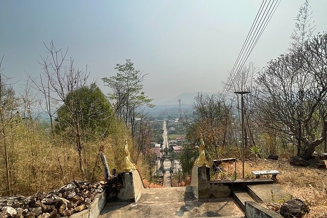 1 Day Private Tour Unseen in Lamphun Province - How the guides affect the experience
