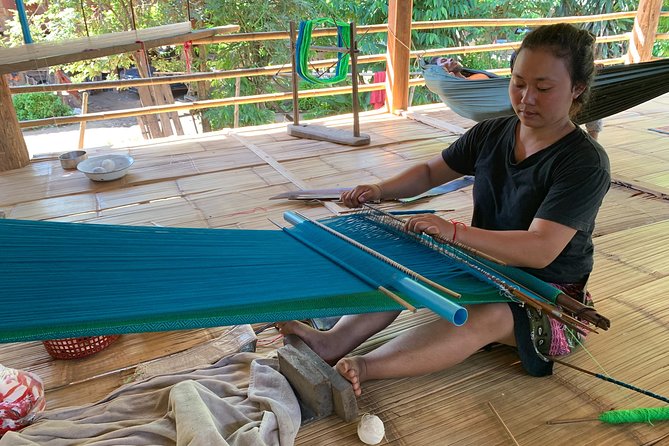 2-Day Kindred Spirit Elephant Sanctuary in Chiang Mai - Morning hike to find the elephants
