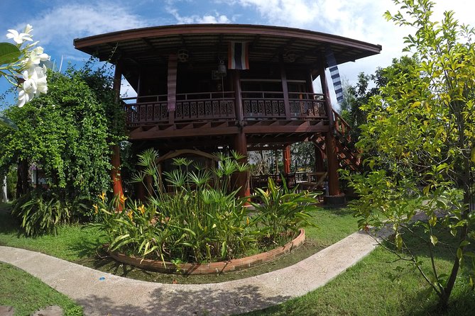 2 days 1 night: Explore Countryside and exclusive Homestay. - Wat Pha Lat begins the escape from the city