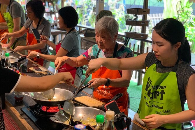 6-Hour Akha Tribe Culture and Cooking Class in Chiang Mai - Dietary needs and comfort during the session