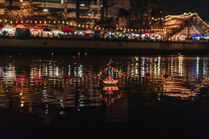 A Magical Evening in Chiang Mai: Private City Tour - Wat Phra Singh after sunset