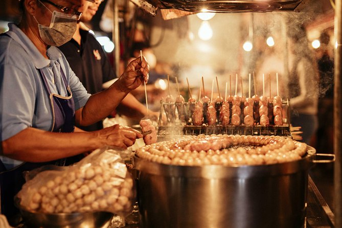 A Magical Evening in Chiang Mai: Private City Tour - A taxi to the Ping River