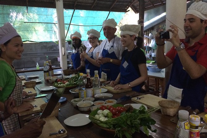Baan Hongnual: Authentic Thai Cooking & Market Experience - A market lesson before the first pan hits the stove