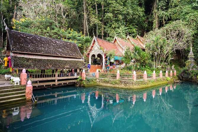 Chiang Dao Cave Trekking Small Group Tour – Full Day - A market meal before Buatong Sticky Waterfall