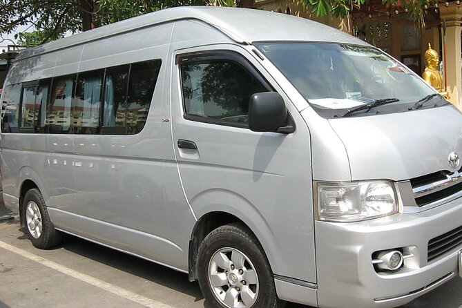 Chiang mai Airport to Chiang Mai Town Private Transportation - A Private Transfer for Families and Small Groups