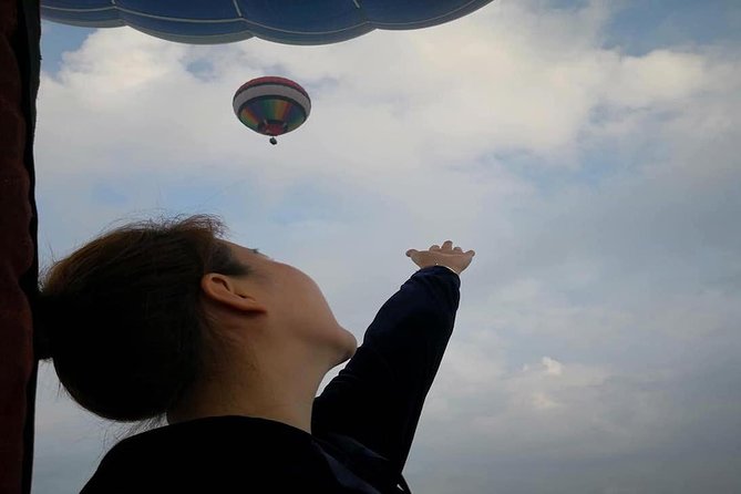 Chiang Mai Balloon Adventure: Classic Basket Balloon Ride - The pilot and the safety standards