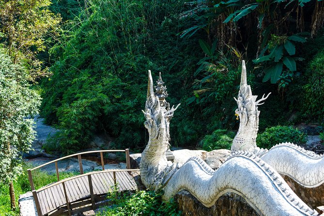 Chiang Mai Best City Tour with Doi Suthep & Iconic Temples - What this Chiang Mai half-day tour is really good at