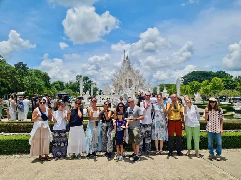 Chiang Mai: Chiang Rai Famous Temples & Hot Springs Day Trip - Mae Kachan Hot Spring: a useful first break