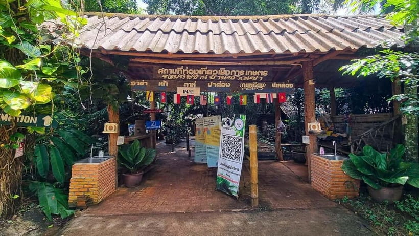 Chiang Mai: Chiang Rai Temples, Golden Triangle & Boat Tour - The Golden Triangle and a 30-minute Mekong cruise