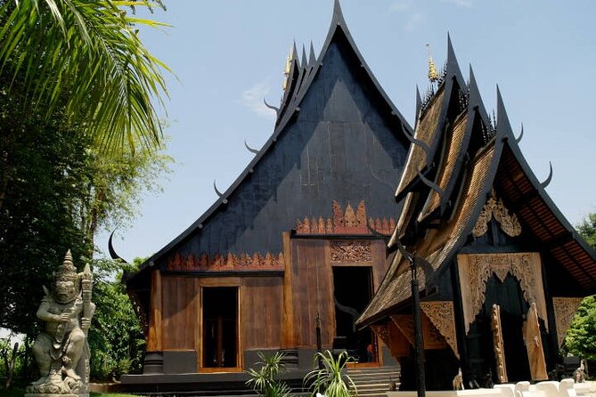 Chiang Mai - Chiang Rai Temples, Long Neck Karen, Golden Triangle - Why this Chiang Rai day trip takes so long