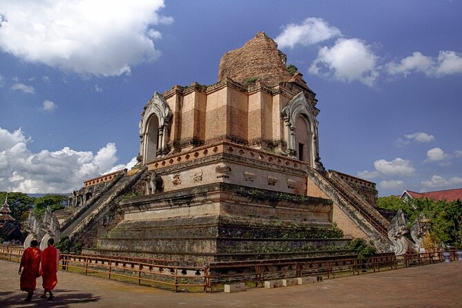Chiang Mai City Tuk Tuk Tour - Half Day - Wat Chedi Luang and the old city’s spiritual center