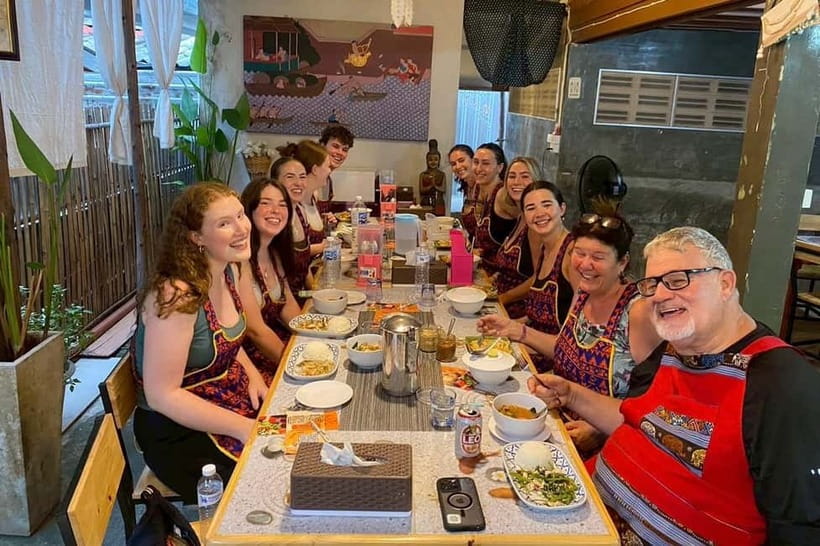 Chiang Mai: Cooking Class with Market and Pickup - From welcome drink to cooking station