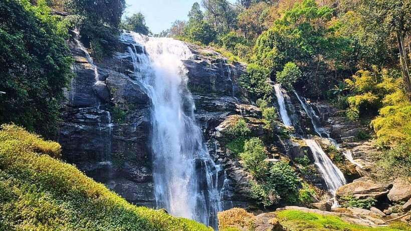 Chiang Mai:Doi Inthanon National Park & Hike at Kew Mae Pan - The King and Queen Pagodas and the right clothing