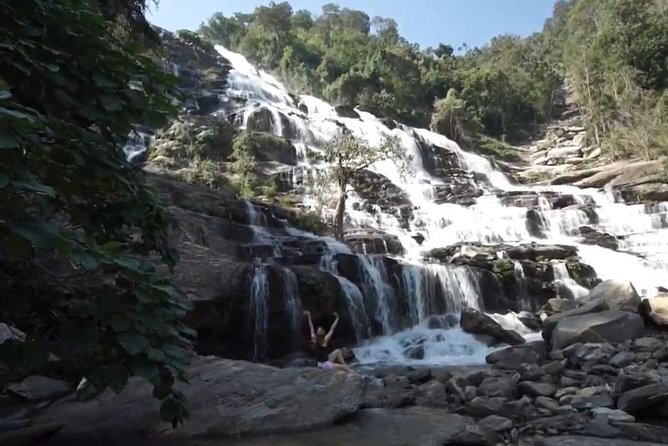 CHIANG MAI: Doi Inthanon-Trekking Pha Dok Seaw-Waterfall-Lunch - The walk to Pha Dok Seaw Waterfall