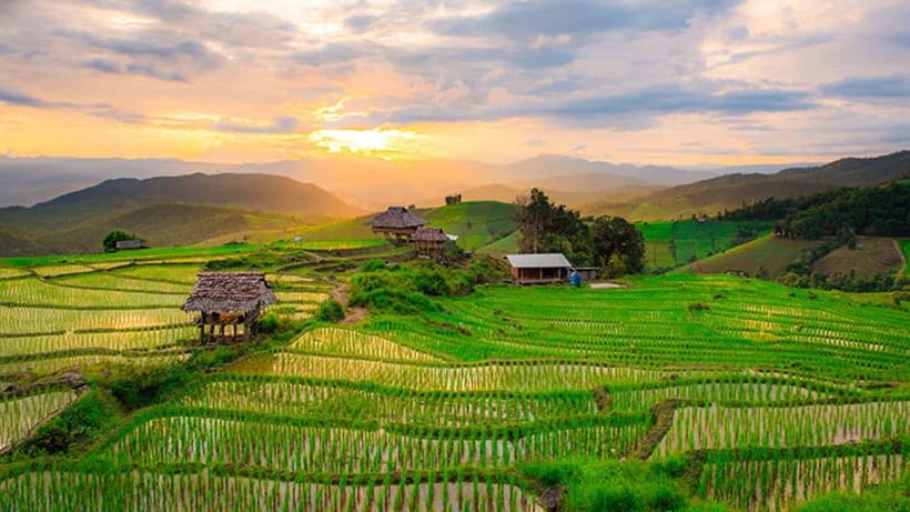 Chiang Mai: Doi Inthanon Trip with Pha Dok Siew Guided Trek - Lunch in a Karen village