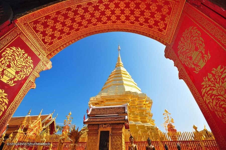 Chiang Mai: Doi Suthep and Hmong Village Half-Day Tour - Wat Phra That Doi Suthep and its 306 steps