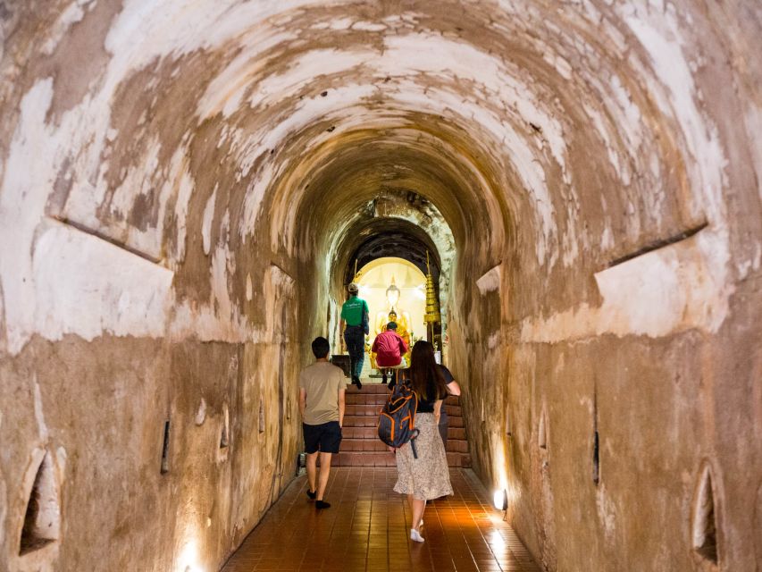 Chiang Mai: Doi Suthep and Wat Umong Enchanting Evening Tour - The climb to Wat Phra That Doi Suthep
