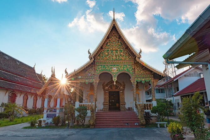 Chiang Mai - Doi Suthep Temple and Street Food Tour - Who should book this Chiang Mai evening