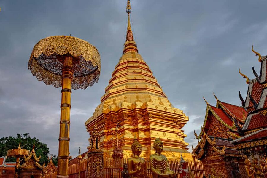 Chiang Mai: Doi Suthep Temple Guided Tour - Inside the temple courtyard