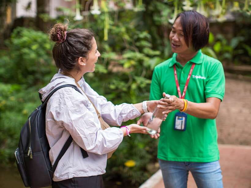 Chiang Mai: Doi Suthep, Wat Umong, and Pha Lat Sunrise Tour - What to pack and how to behave
