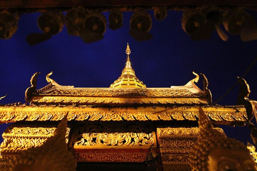 Chiang Mai: Doi Suthep & Wat Umong Twilight Tour with Pickup - The van ride and evening comfort