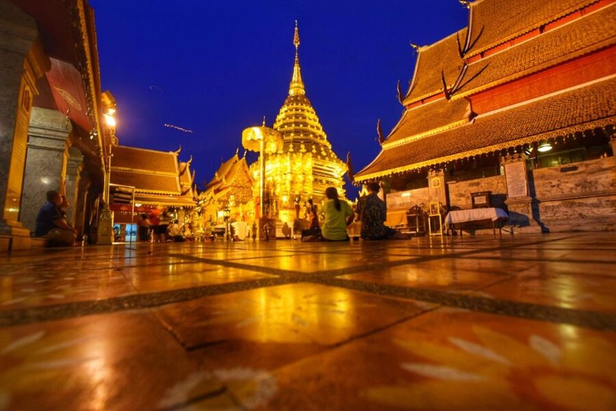 Chiang Mai: Doi Suthep & Wat Umong Twilight Tour with Pickup - Who will enjoy this temple tour most