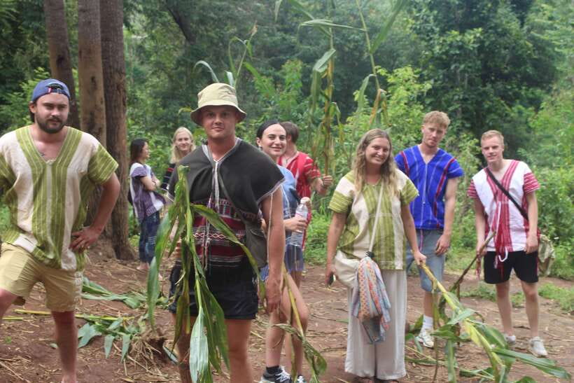 CHIANG MAI ELEPHANT VILLAGE SANCTUARY JUNGLE ADVENTURE - Meeting elephants in their jungle home