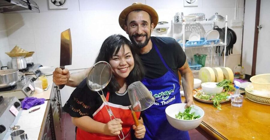 Chiang Mai: Evening Cooking Class and Local Market Visit - Sitting down to eat what you made