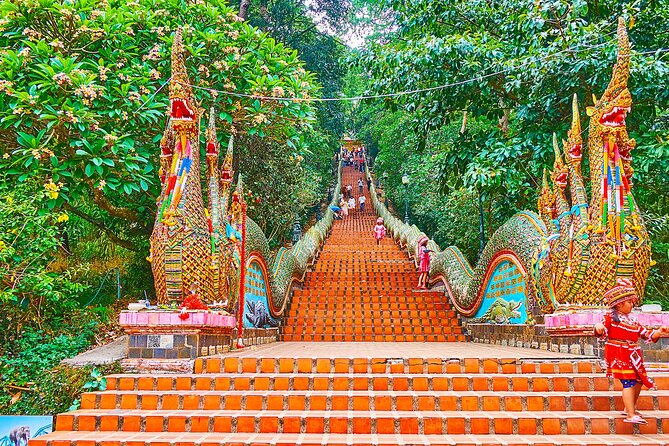 Chiang Mai: Evening Tour to Doi Suthep & Wat Pha Lat - Wat Pha Lat at 5:30 p.m., Chiang Mai’s quiet temple stop