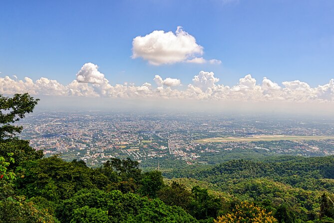 Chiang Mai: Evening Tour to Doi Suthep & Wat Pha Lat - The small-group van and pickup details