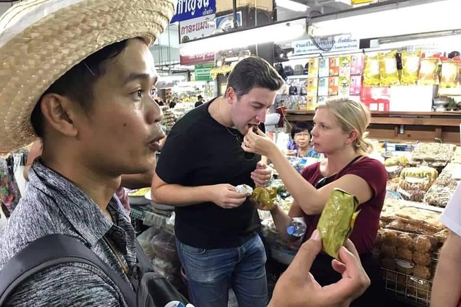 Chiang mai Foodies and Historic Walk - Starting at the Three Kings Monument