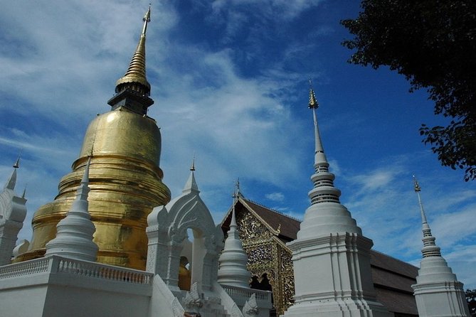 Chiang Mai: Guided City & Temple Discovery with Hotel Pickup - What the guide adds to the visit