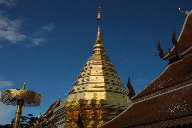 Chiang Mai: Guided City & Temple Discovery with Hotel Pickup - Why the hotel pickup matters