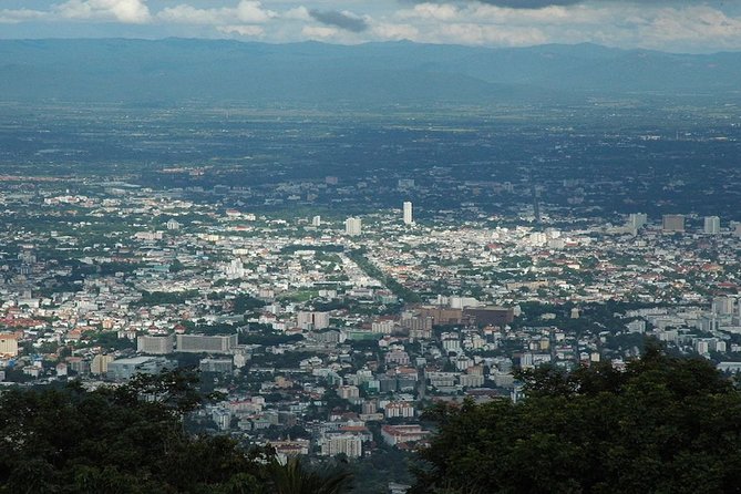 Chiang Mai: Guided City & Temple Discovery with Hotel Pickup - Group size, timing, and the cost of convenience