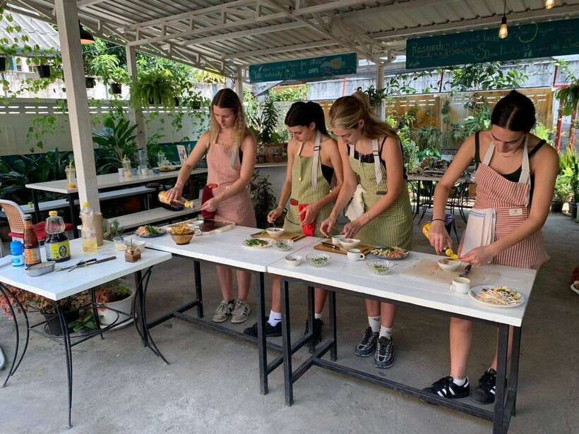 Chiang Mai: Half Day Cooking Class at Organic Farm - Why this class works so well for a first taste of Thai cooking