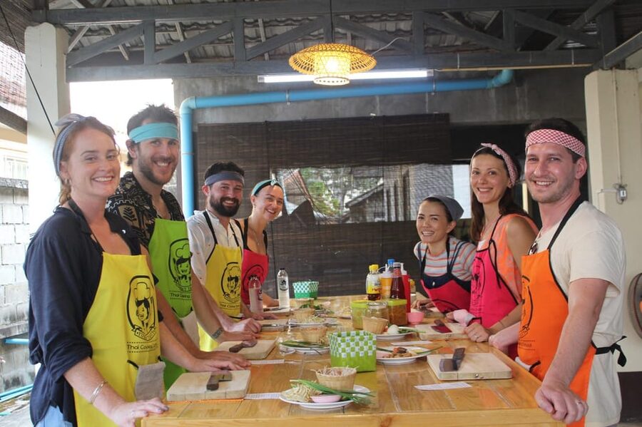 Chiang Mai: Half Day Morning Cooking Class with Market Tour - Tasting the food you prepared