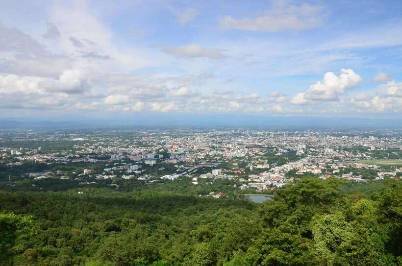 Chiang Mai: Hike on Monk’s Trail and Doi Suthep Private Tour - Wat Pha Lat, the quiet stop in the trees
