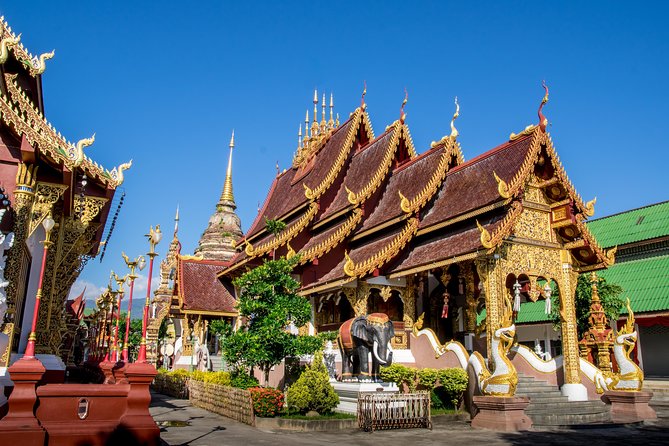 Chiang Mai: Historic Old City Bike Tour - Morning or Night - Moat roads, walls, and old city design
