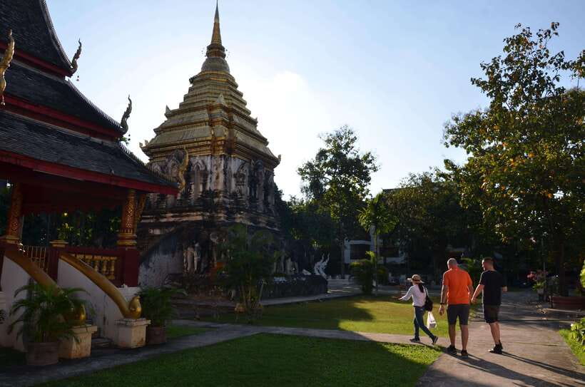 Chiang Mai: Historic Temples and City Guided Walking Tour - The Three Kings Monument and the old city’s civic heart