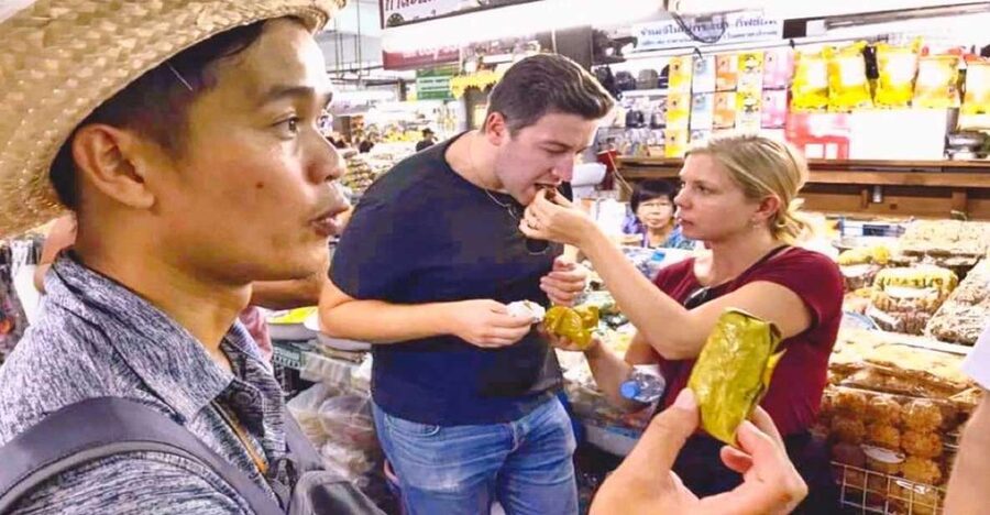 Chiang Mai: History & Mouth Watering Food Tour - Wat Chedi Luang and the Lanna old city