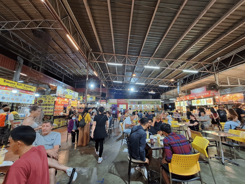 Chiang Mai: Kalare Night Bazaar Boxing Stadium Muay Thai - How Authentic Is the Fighting?