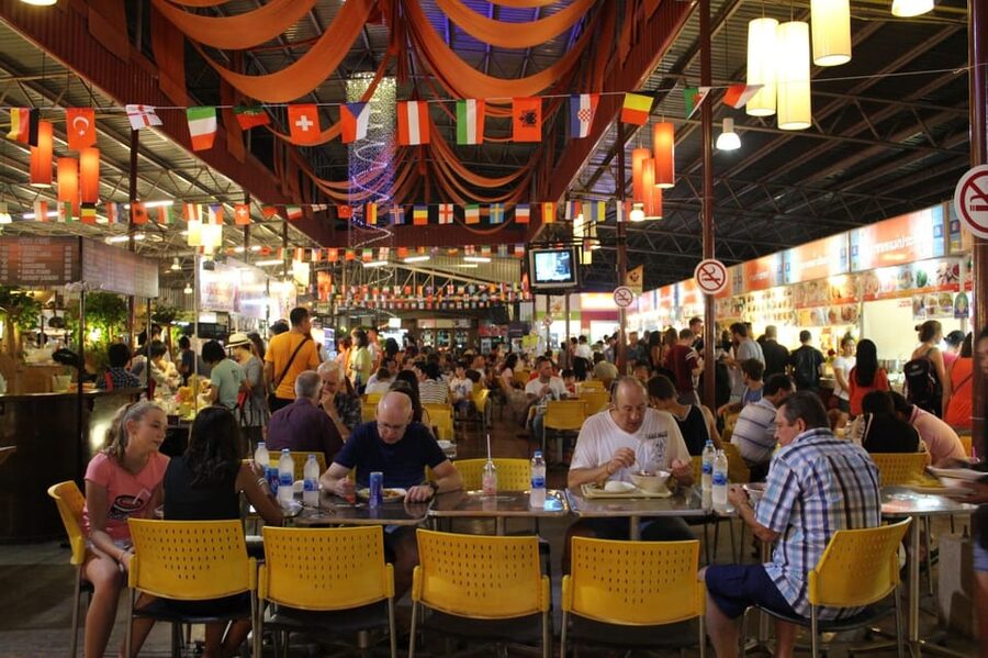 Chiang Mai: Kalare Night Bazaar Boxing Stadium Muay Thai - The Wai Khru Ram Muay Comes Before the Action