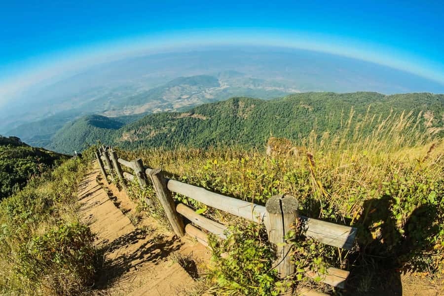 Chiang Mai: Kew Mae Pan Nature Trail & Doi Inthanon Day Trip - Who should book this Doi Inthanon outing