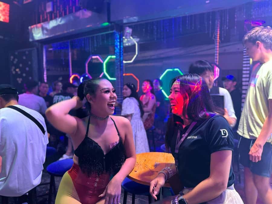 Chiang Mai: Ladyboy Cabaret Show with Dinner and Drinks - Key Points to Know