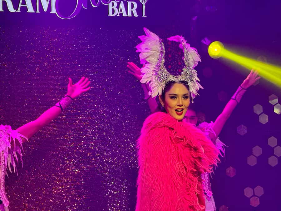 Chiang Mai: Ladyboy Cabaret Show with Dinner and Drinks - The Personal Stories Behind the Costumes