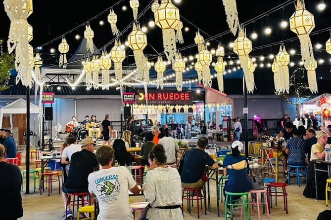 Chiang Mai: Ladyboy Cabaret – Stories, Dinner and Sparkle - Starting at 8 pm in a traditional red songthaew