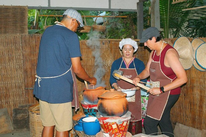 Chiang Mai Lanna Northern Thai Cooking Experience with Locals - From Chiang Mai market to a family kitchen