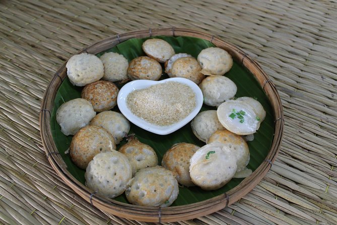 Chiang Mai Lanna Northern Thai Cooking Experience with Locals - Lyn’s teaching style and the value of a six-person group