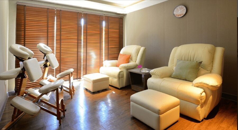 Chiang Mai: Let's Relax Chiang Mai Thapae E-Voucher - D.Bistro and Blooming Spa Product Shop