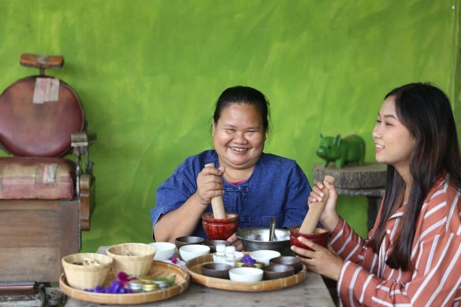 Chiang Mai : Making Herbal Ball And Inhaler - Is $38 a fair price for one hour?